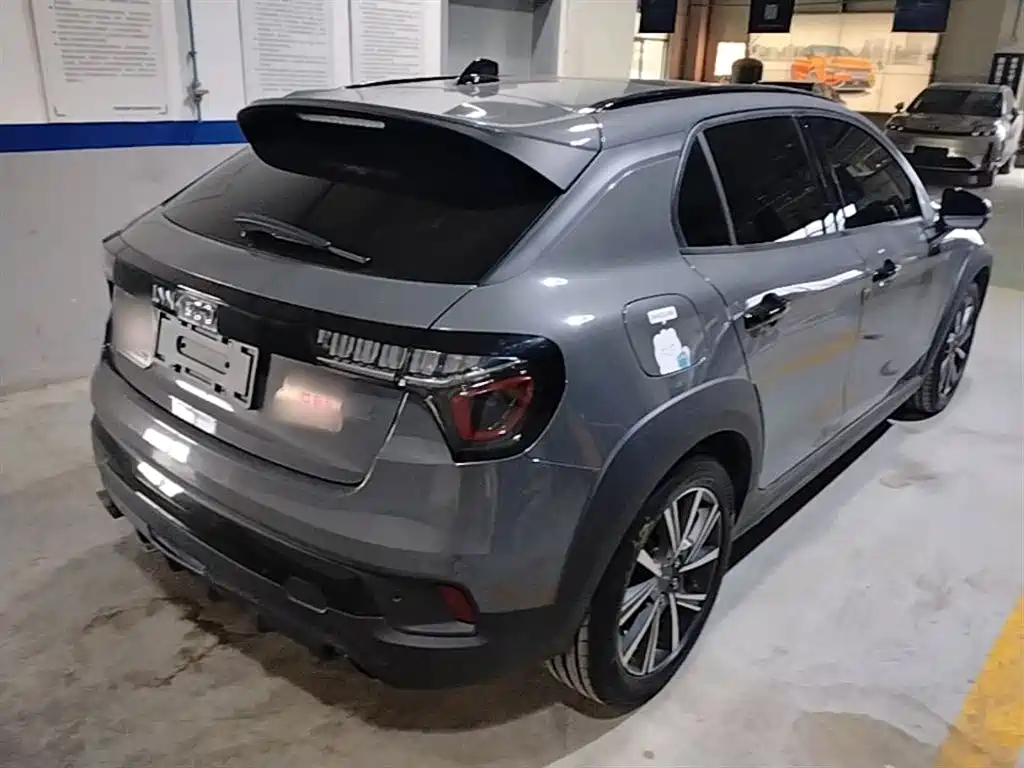 Lynk & Co 02 2021 1.5TD DCT 2WD Power Champion Edition фото 7