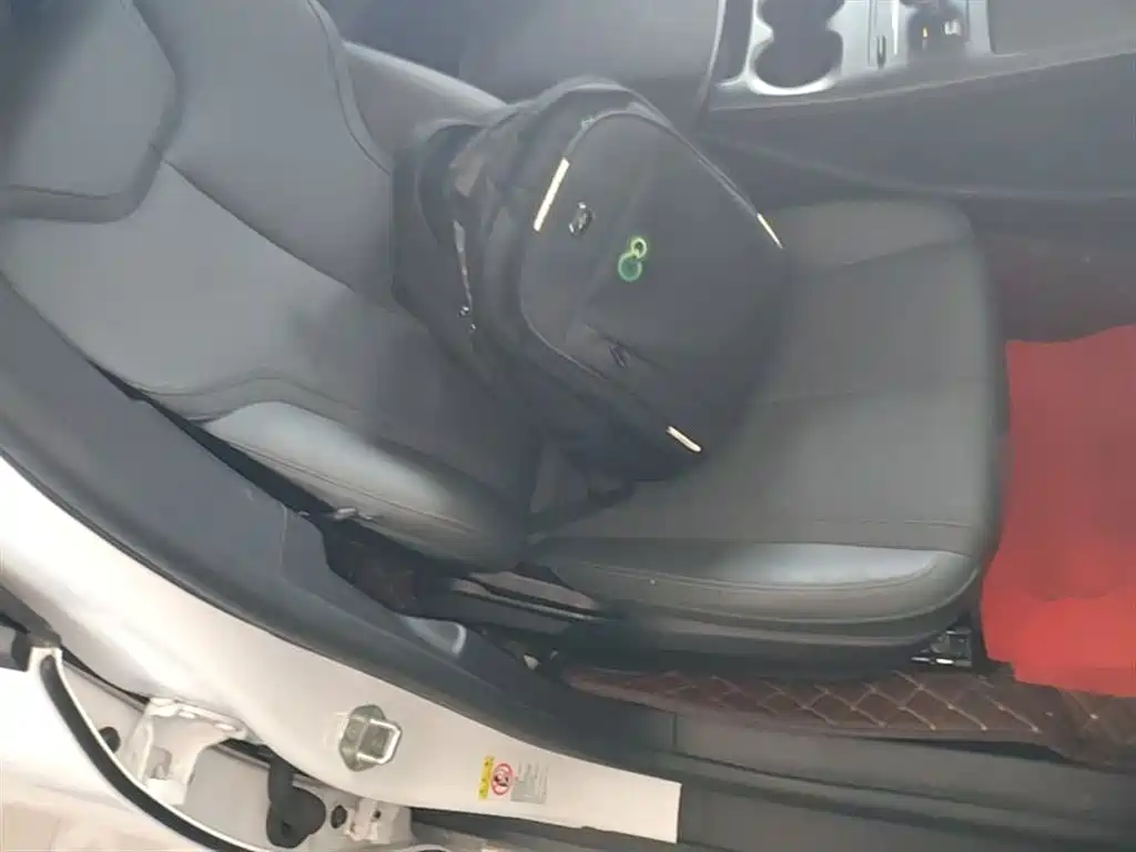 BYD Qin PLUS 2025 DM-i Smart Drive 55KM Leader фото 25