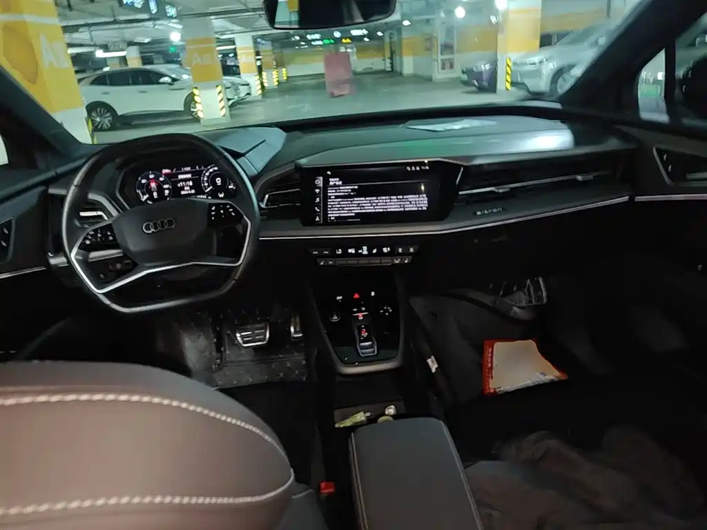 Audi Q5 e-tron 2023 40 e-tron Starlight Edition Brocade Package фото 10
