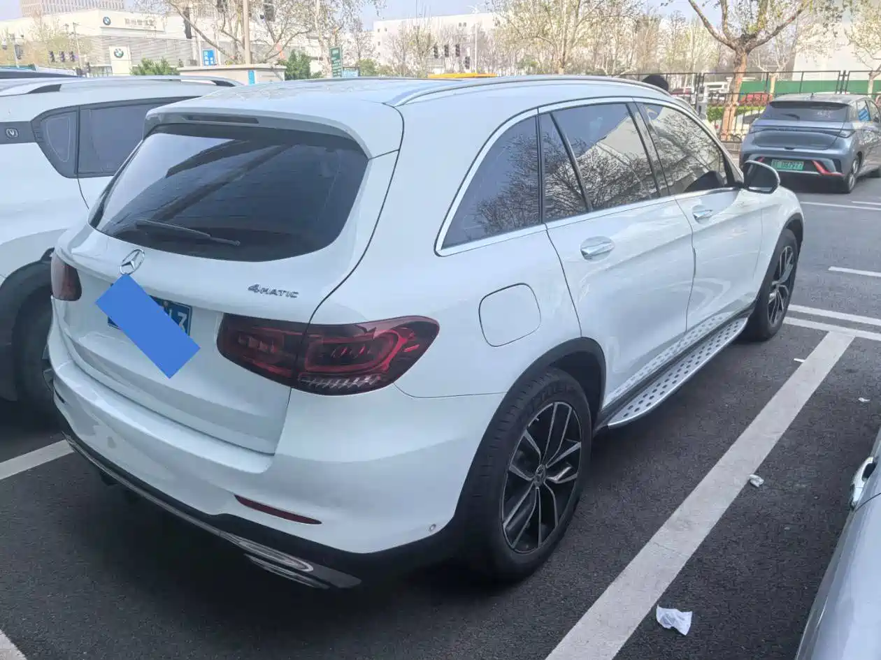 MERCEDES-BENZ GLC