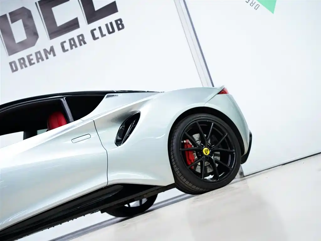 Lotus Cars EMIRA 2021 2.0T DCT First Edition фото 20