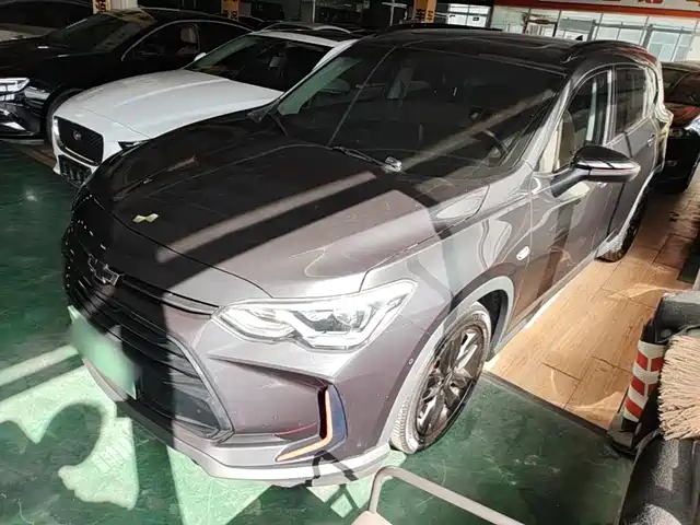 Chevrolet Orlando Мягкий гибрид, Redline 530T, автомат, Сияние Комфорт, 5+2