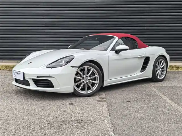 PORSCHE 718 2025