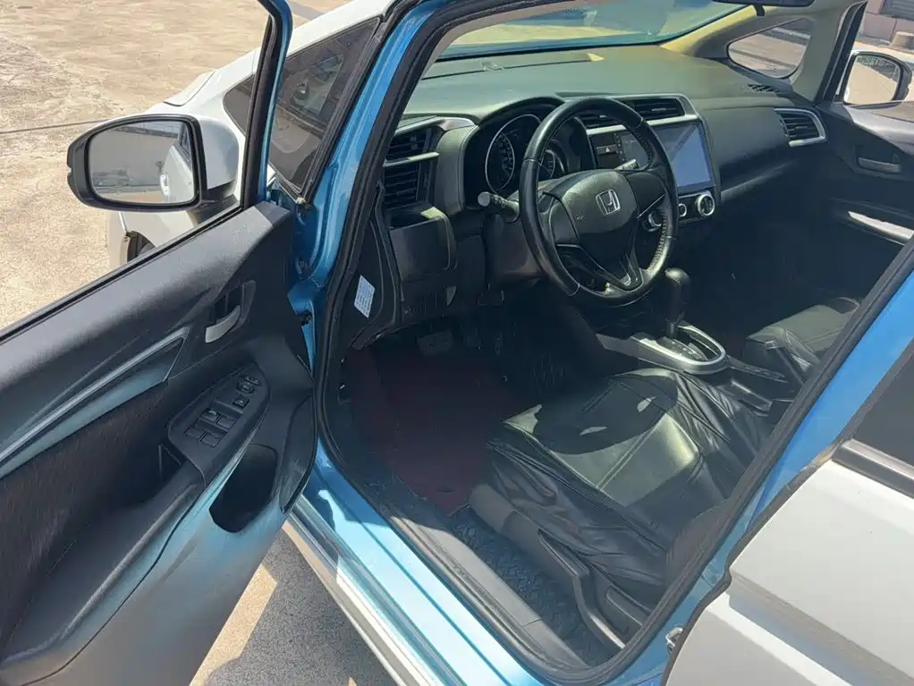 Photo 13 - Honda Fit