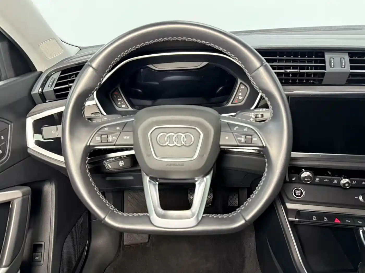 Audi Q3, миниатюра 13