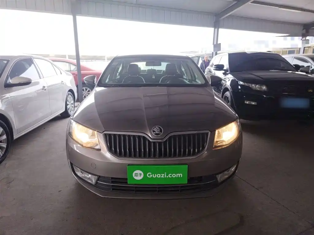Škoda Octavia 2016 1.6L Automatic Smart Edition фото 3