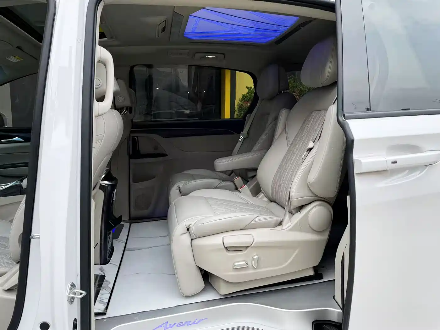 Buick GL8 2022 ES Landmark 653T Comfort фото 4