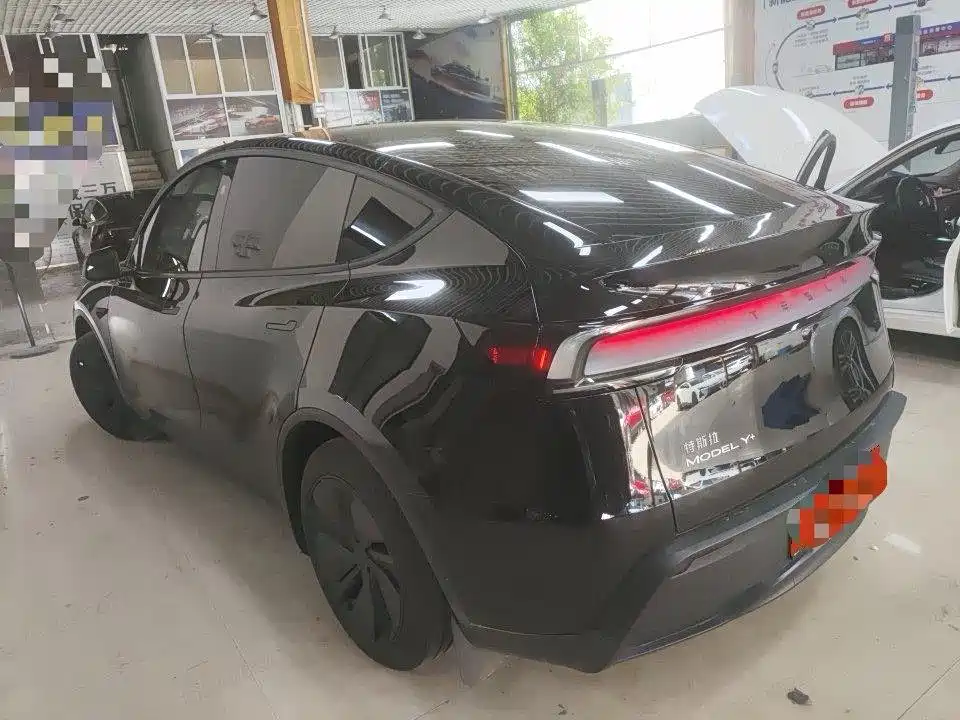 Tesla Model Y 2026 2026 Rear-Wheel Drive