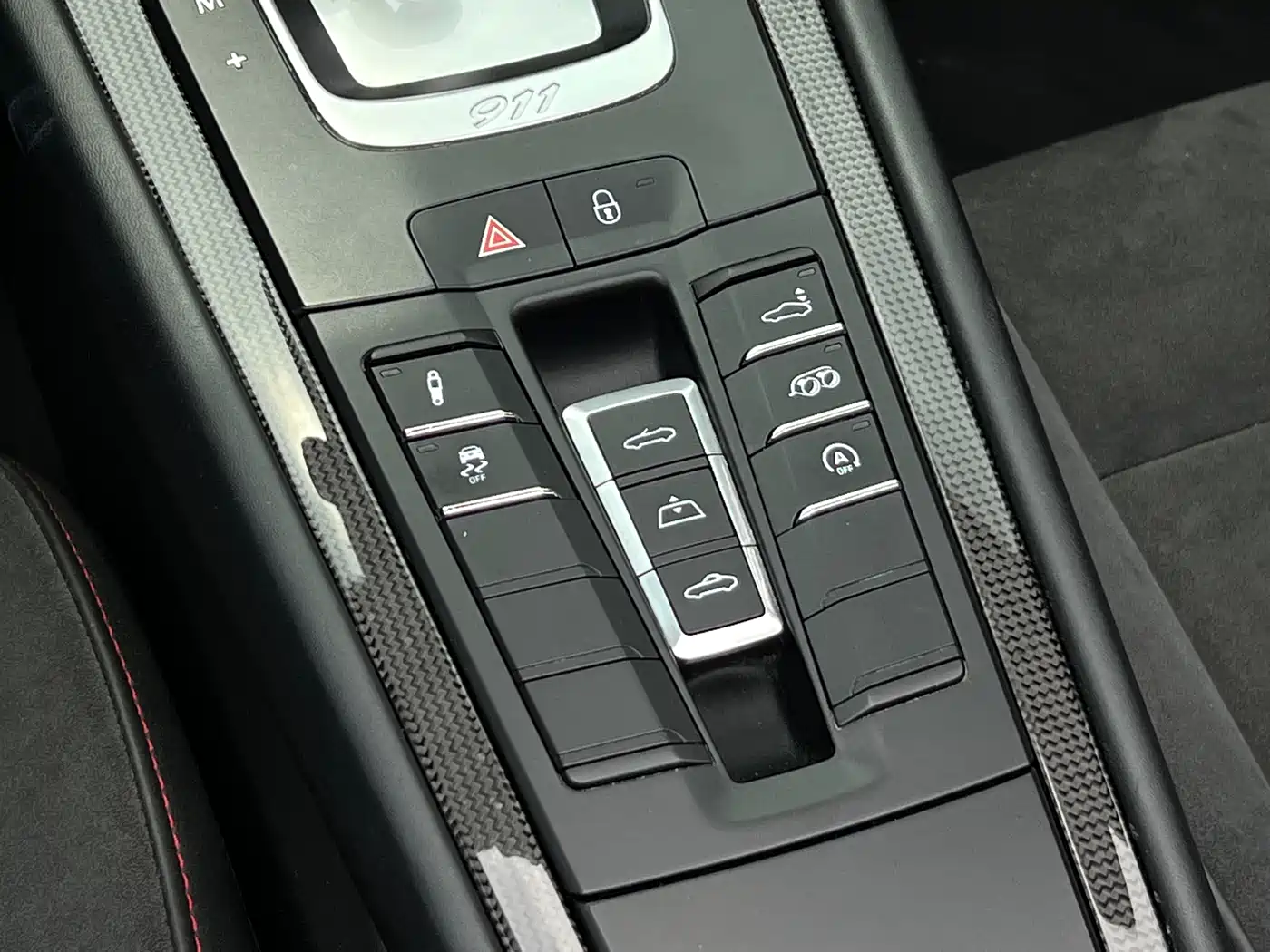Porsche 911 2017 Carrera Cabriolet GTS 3.0T фото 18