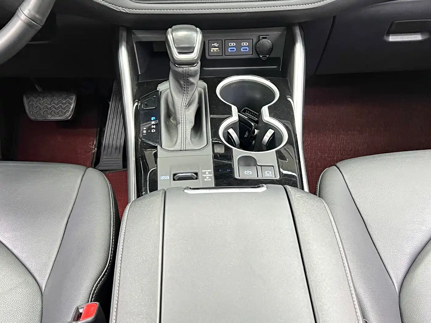 Toyota Highlander 2022 Model Dual Engine 2.5L 4WD Premium Edition 7-Seater фото 26