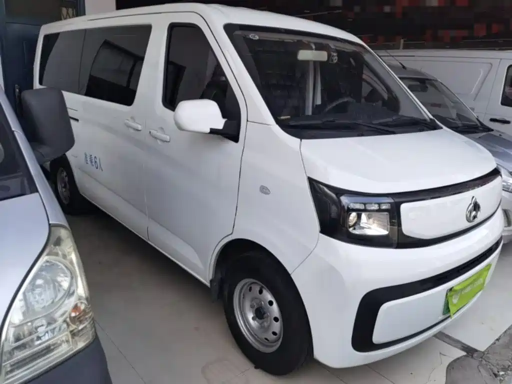 Changan Kaicheng Changan Ruixing EM80 2025 2025 Passenger Version Comfort 6-seater 300km Dual Swing Doors