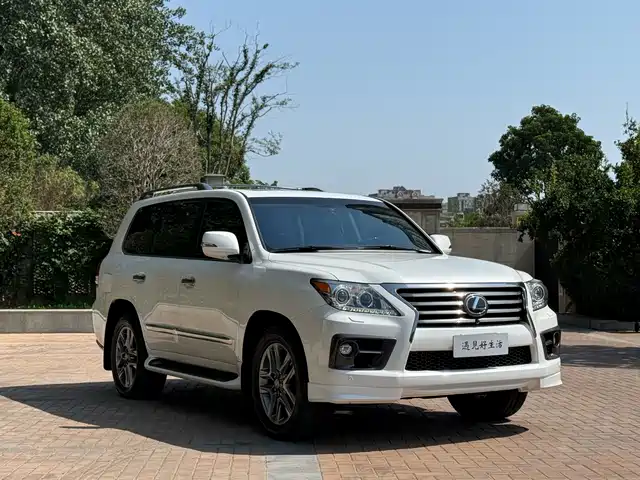 Lexus LX — фото 3