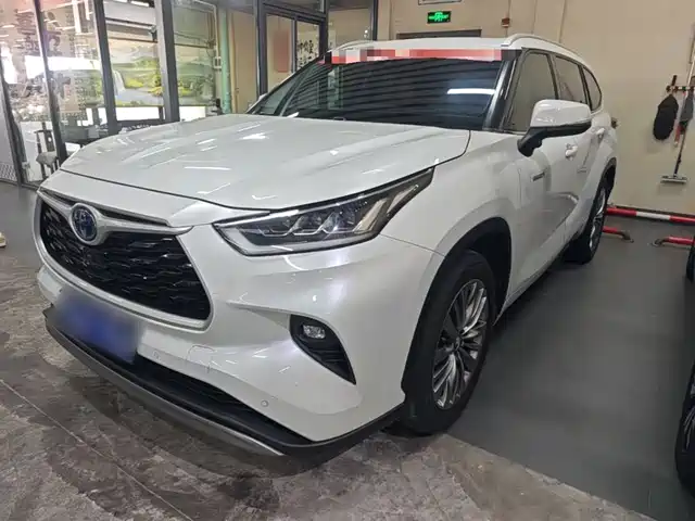  Toyota Highlander 2022 Model Dual Engine 2.5L 4WD Premium Edition 7-Seater