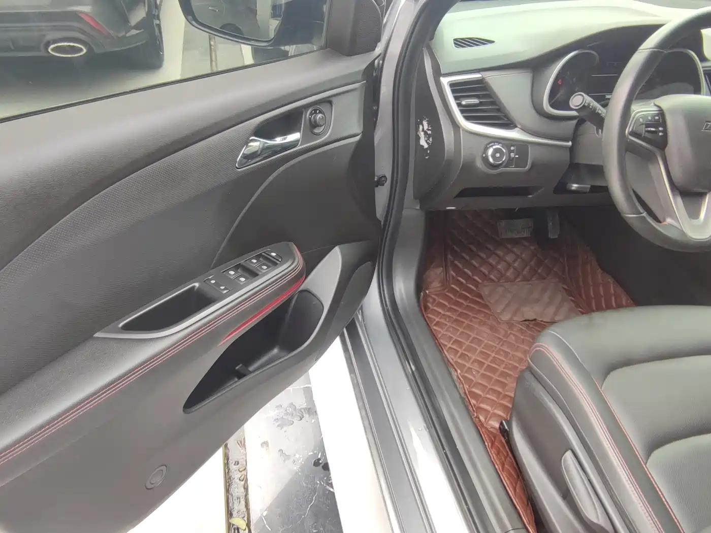 Chevrolet Monza 2019 RS 330T Auto Smooth Edition China VI фото 4