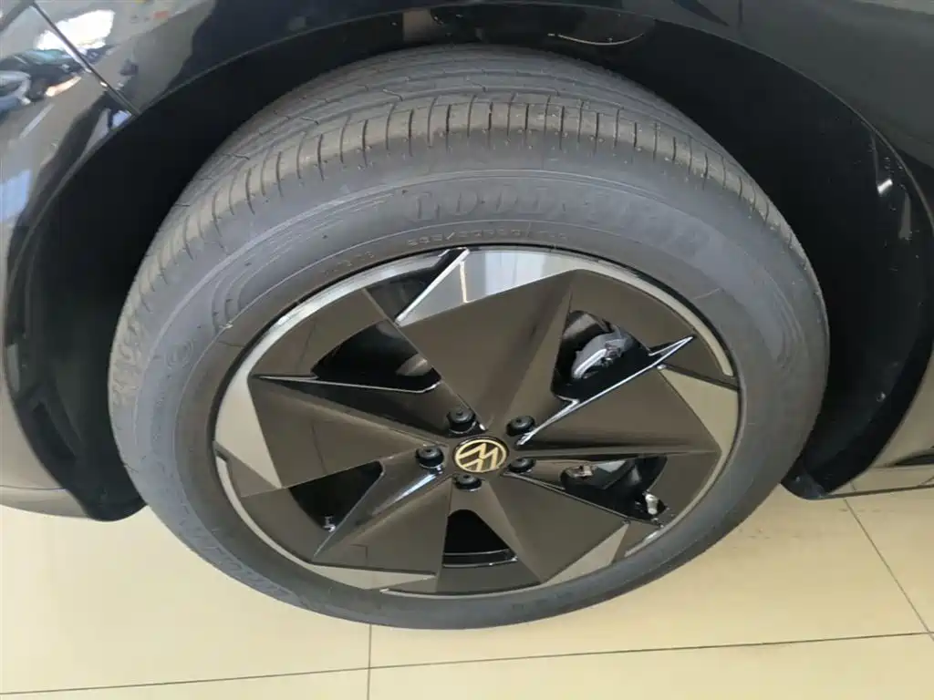 Volkswagen Unique 06 2025 Pure фото 23