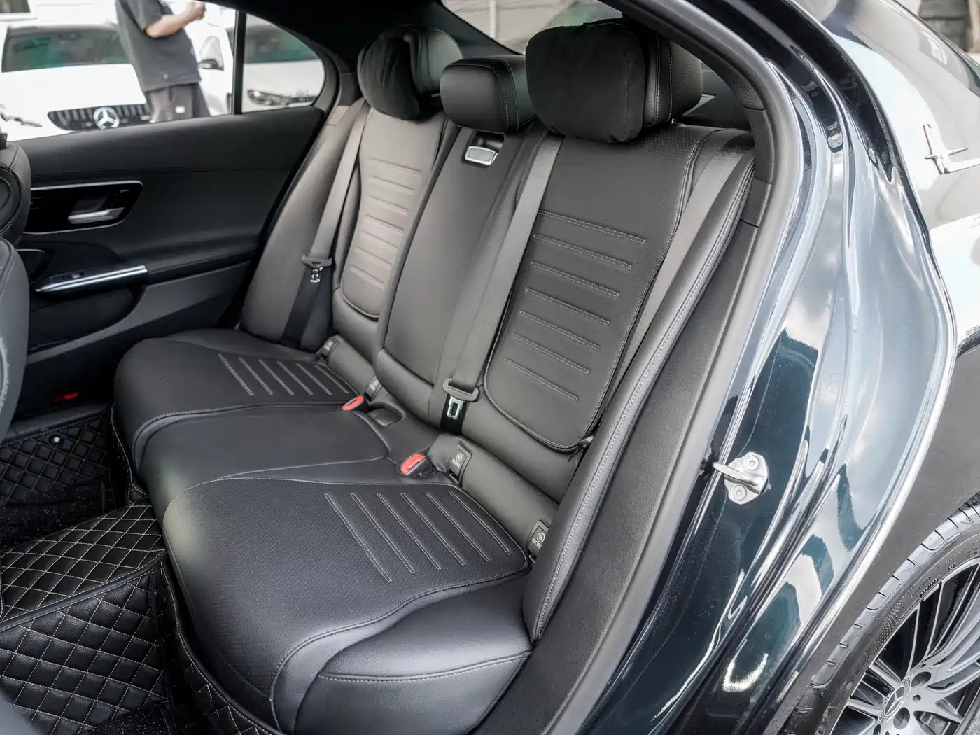 Mercedes-Benz C-Class 2023 Facelift C 200 L Sport Edition фото 11