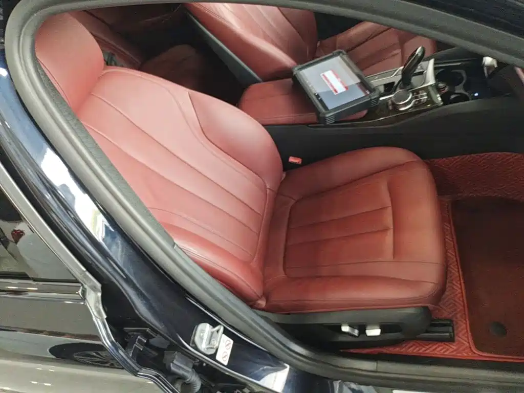 Фото 25 - BMW 5 Series