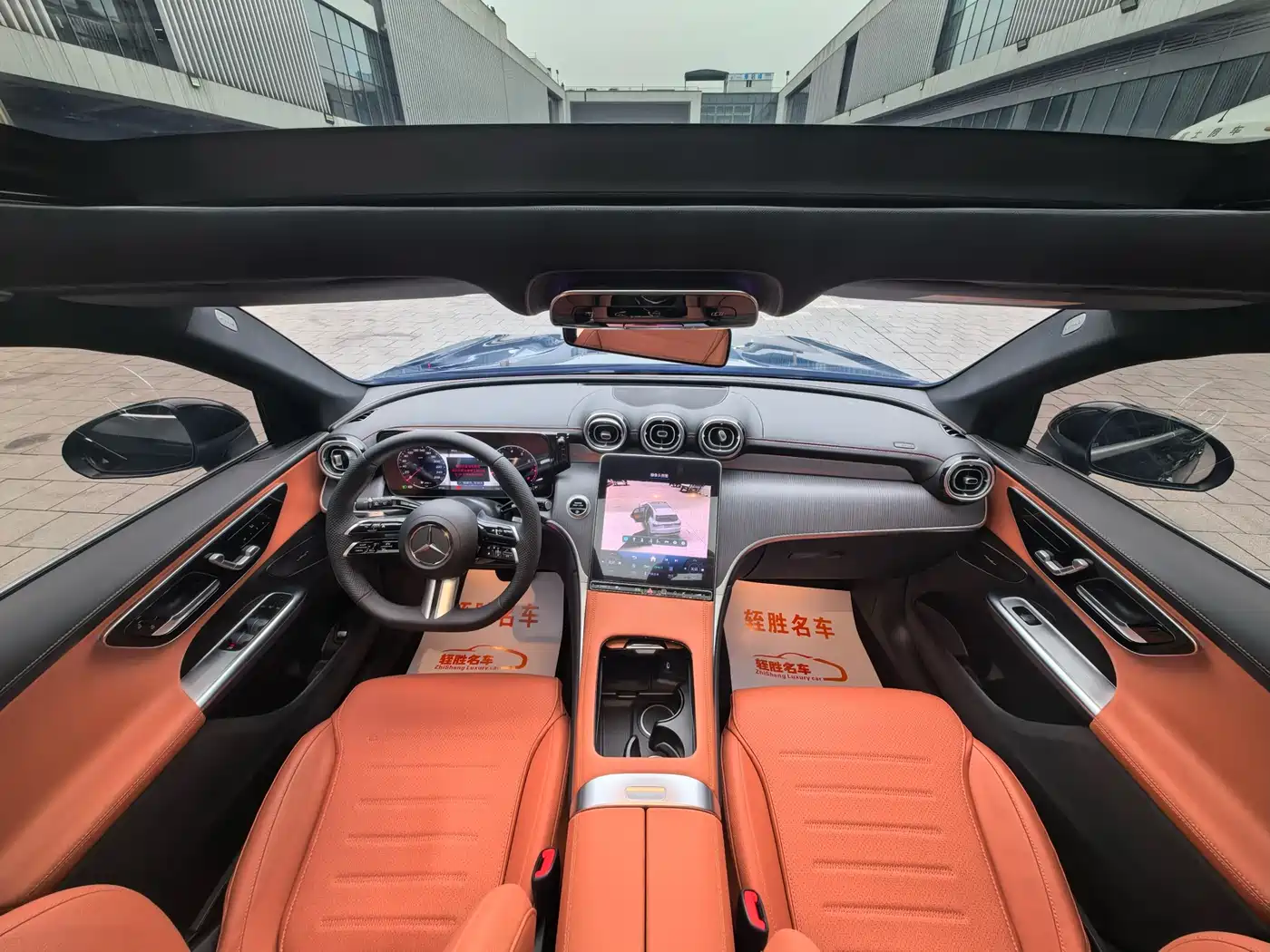 Mercedes-Benz GLC 2023 GLC 260 L 4MATIC Luxury 7-Seater фото 9