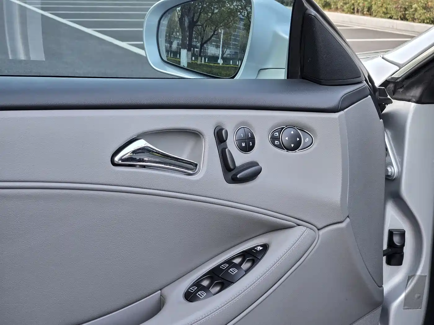 Mercedes-Benz CLS 2009 CLS 300 фото 9