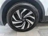 صورة 16 - Volkswagen Tiguan L
