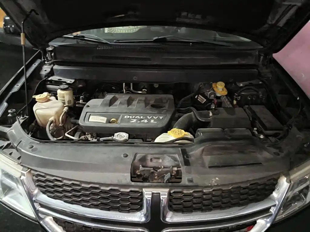 Dodge Journey 2013 2013 Model 2.4L 2WD Premium Edition