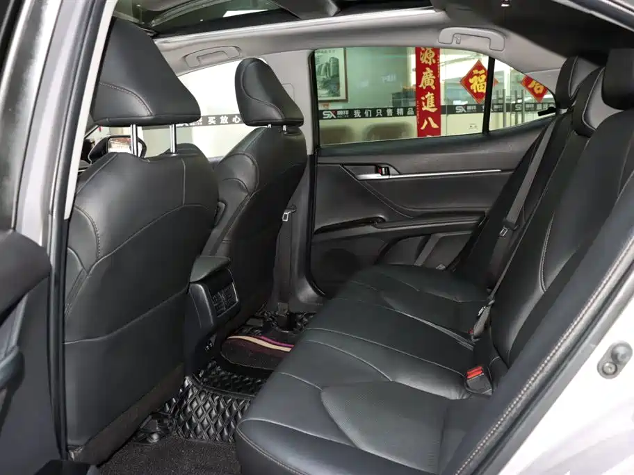 Toyota Camry 2021 2.5G Luxury Edition фото 11