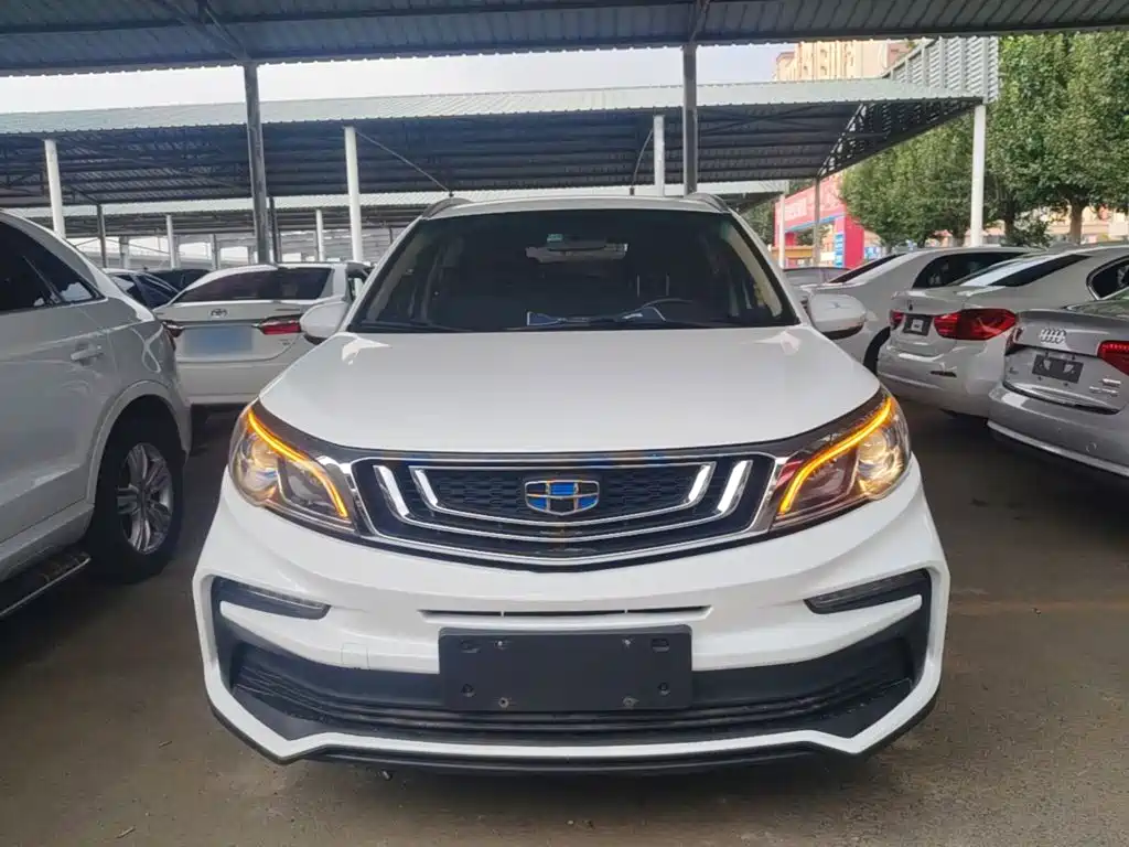 Фото 3 - Geely Vision X3
