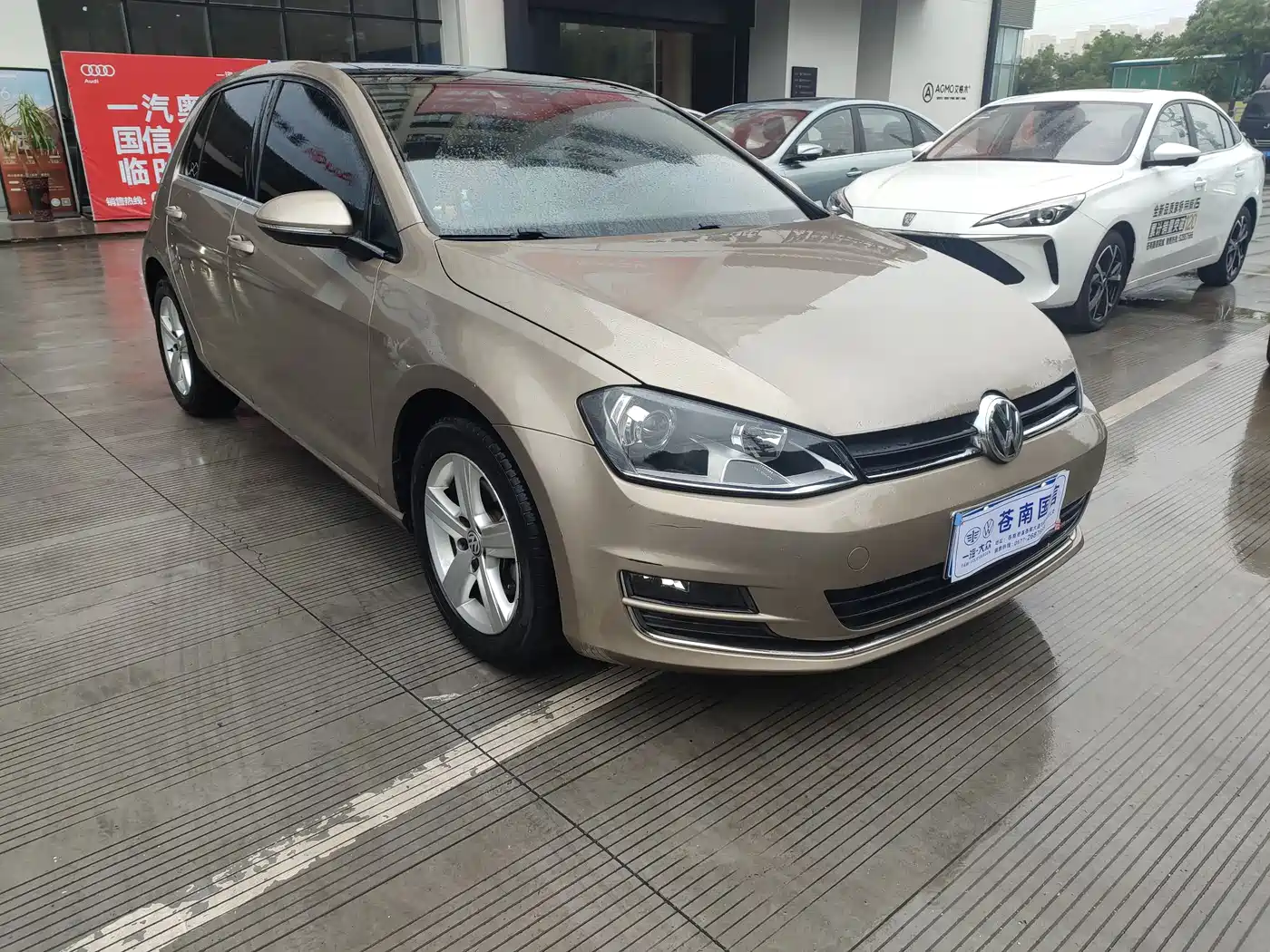 Volkswagen Golf 2015 1.4TSI Automatic Luxury фото 3