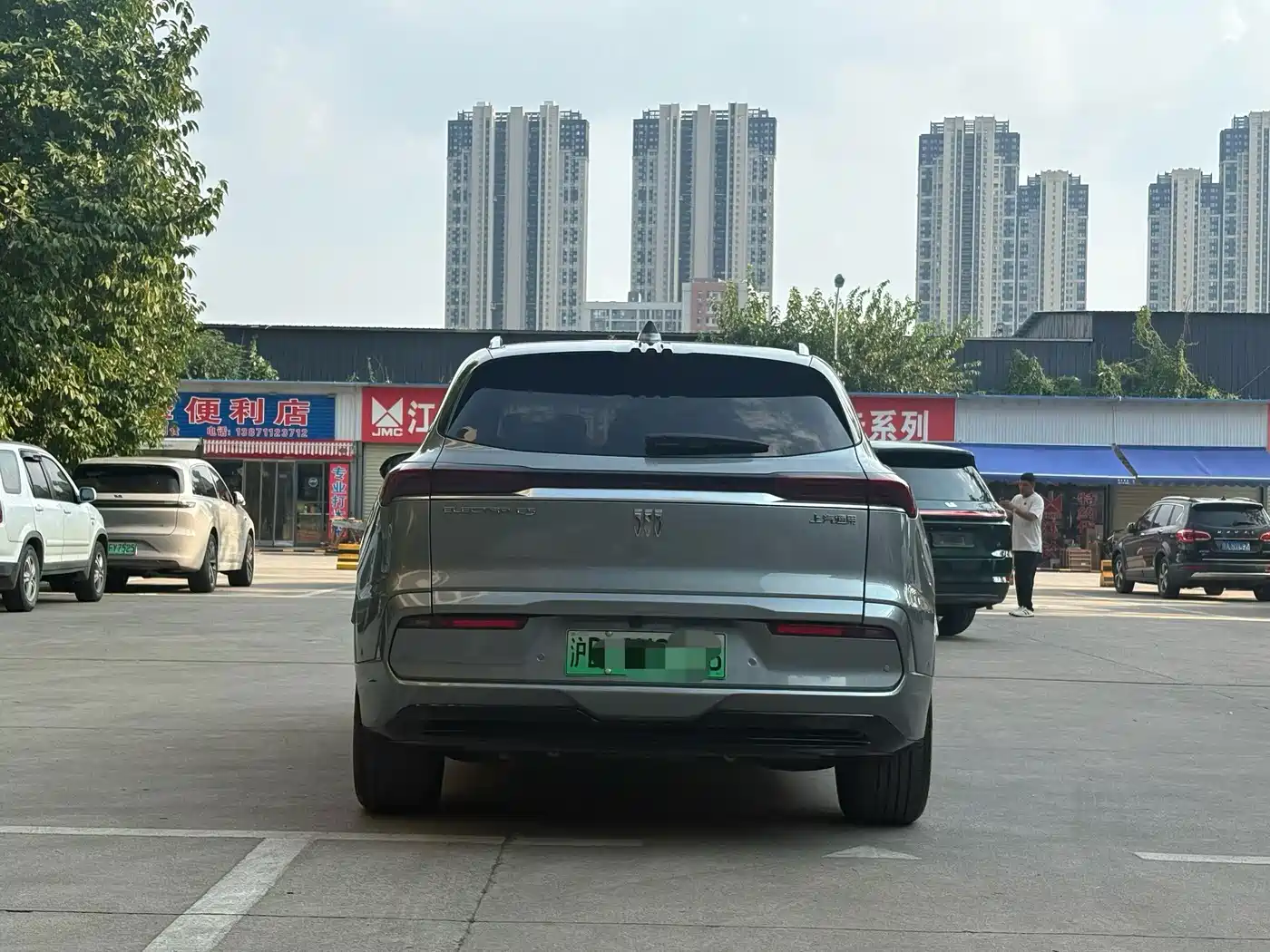 Фото 5 - Buick E5
