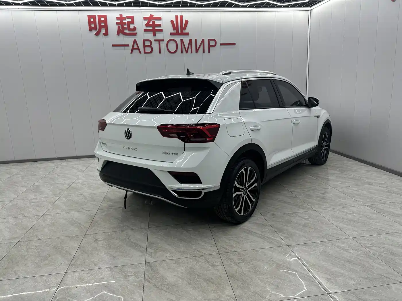 VOLKSWAGEN T-ROC EXPLORING SONGS
