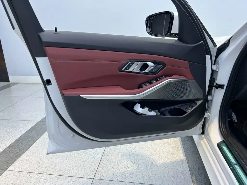 BMW 3 Series 2026 2026 325Li M Sport Package