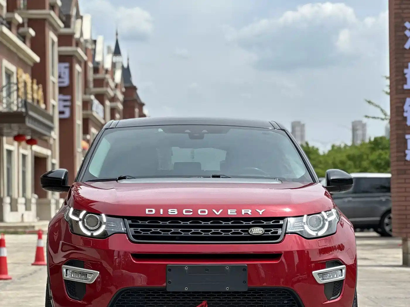 Land Rover Discovery Sport (Import) 2015 2.0T HSE Luxury фото 2