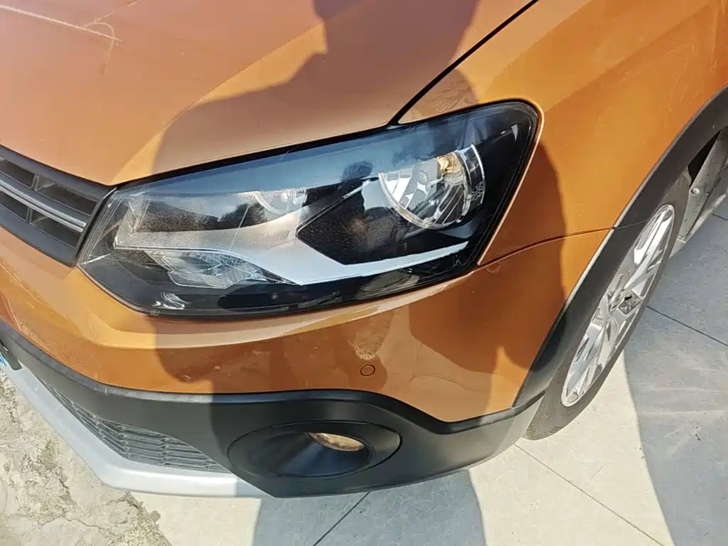 Volkswagen Polo 2014 2014 1.6L Cross Polo Automatic