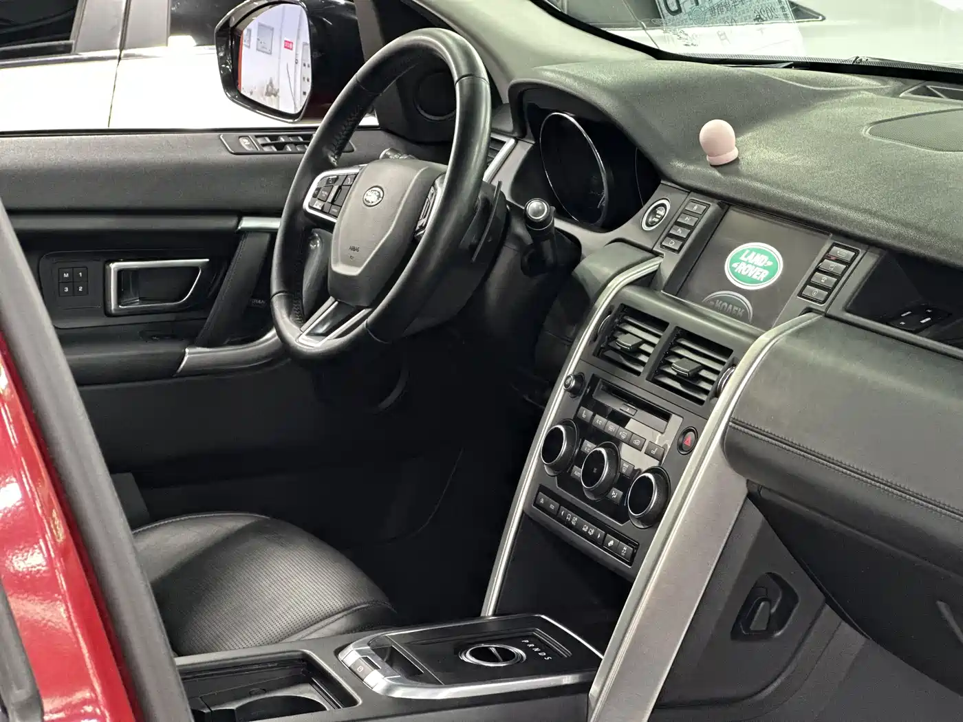 Land Rover Discovery Sport (Import) 2015 2.0T HSE Luxury фото 12