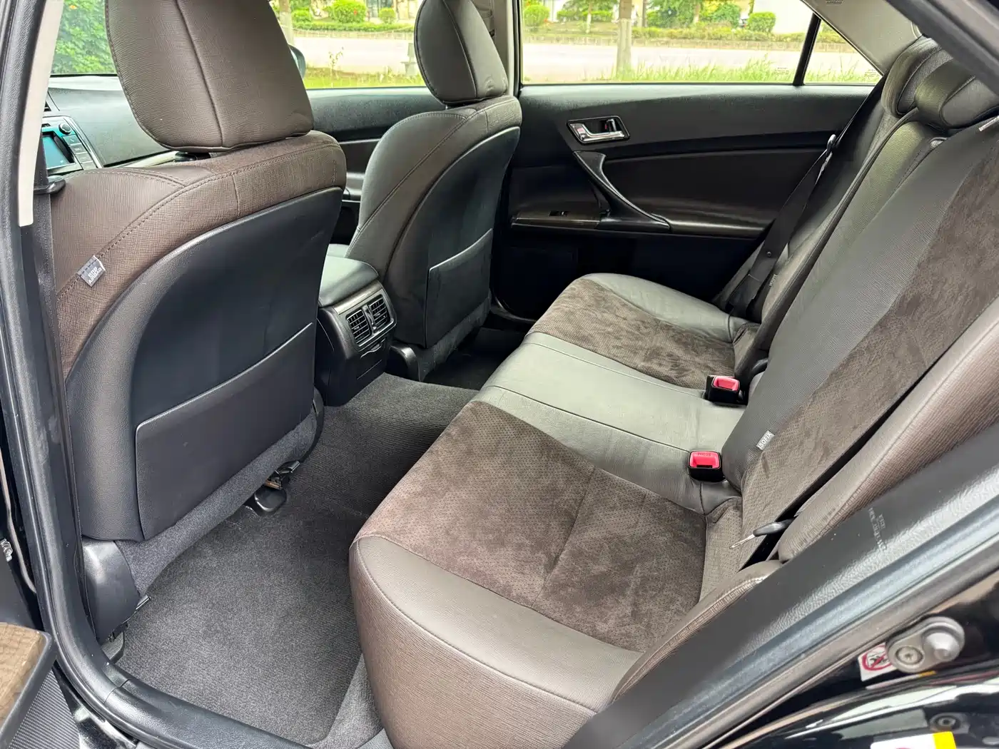 Toyota Reiz 2013 2.5V Premium Edition фото 8