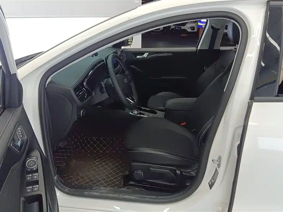 FORD FOX