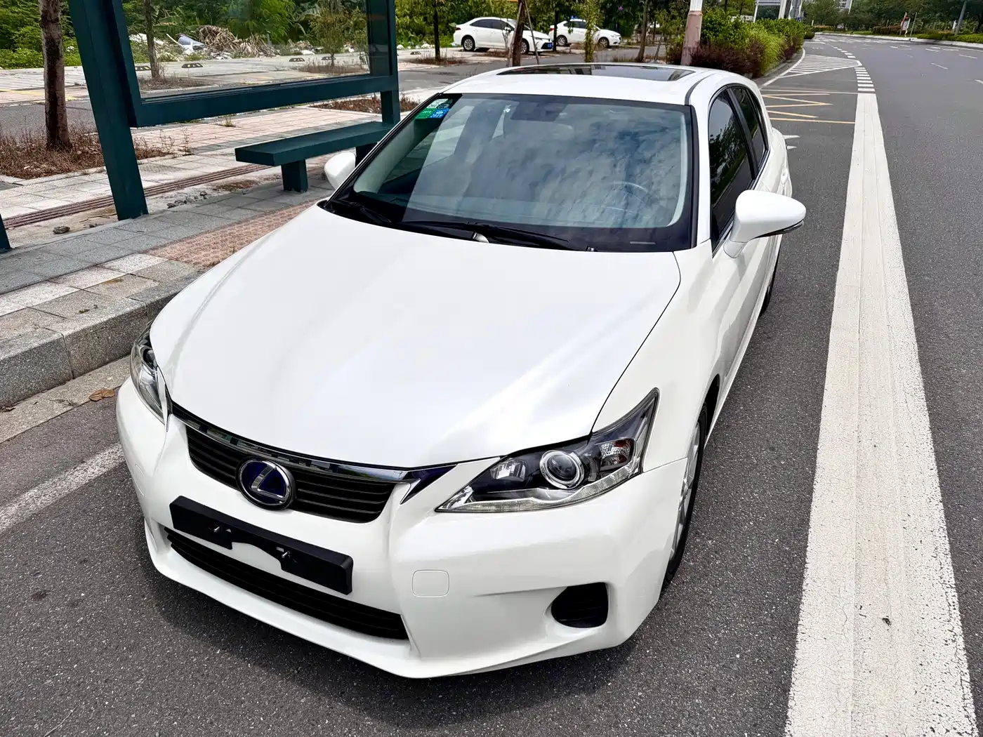 Фото 1 - Lexus CT