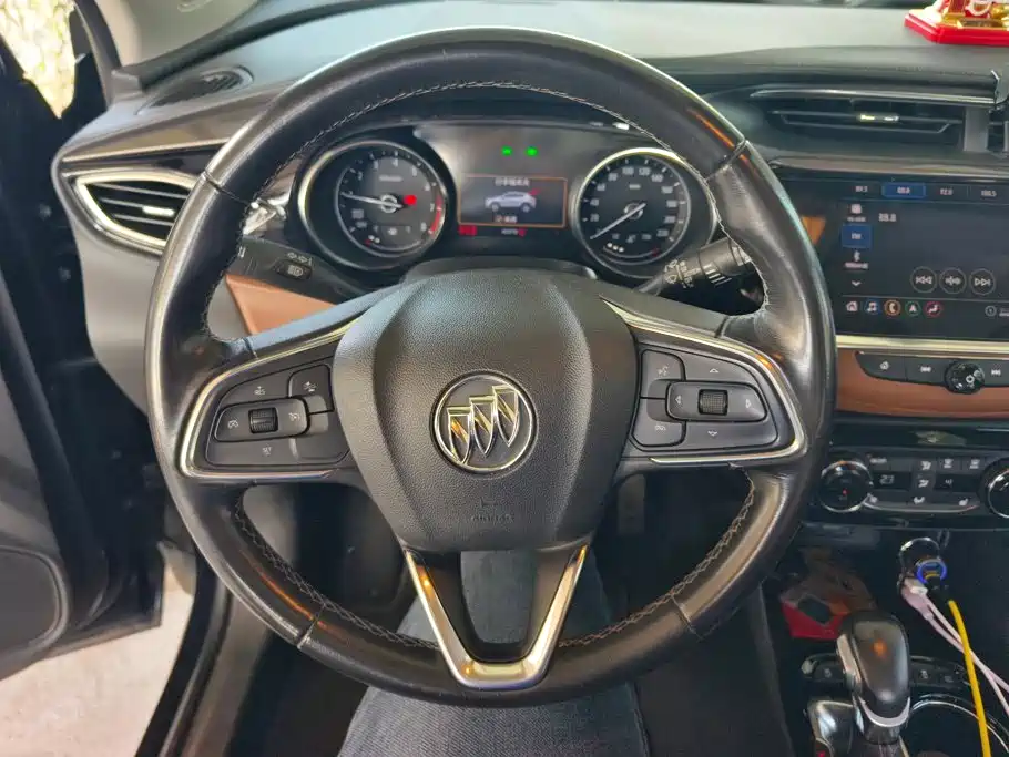 Photo 15 - Buick Encore GX