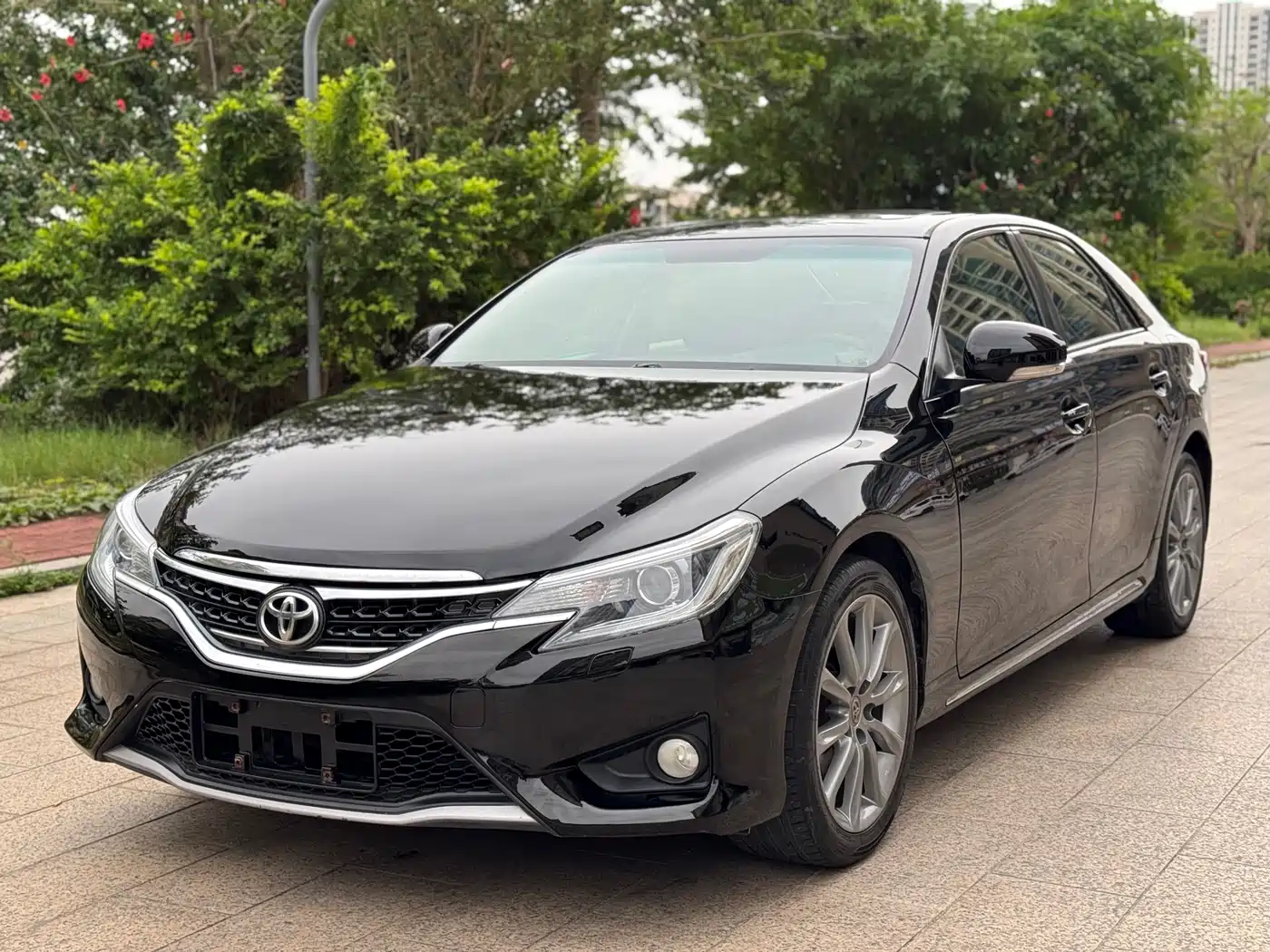 Toyota Reiz 2013 2.5V Premium Edition фото 2