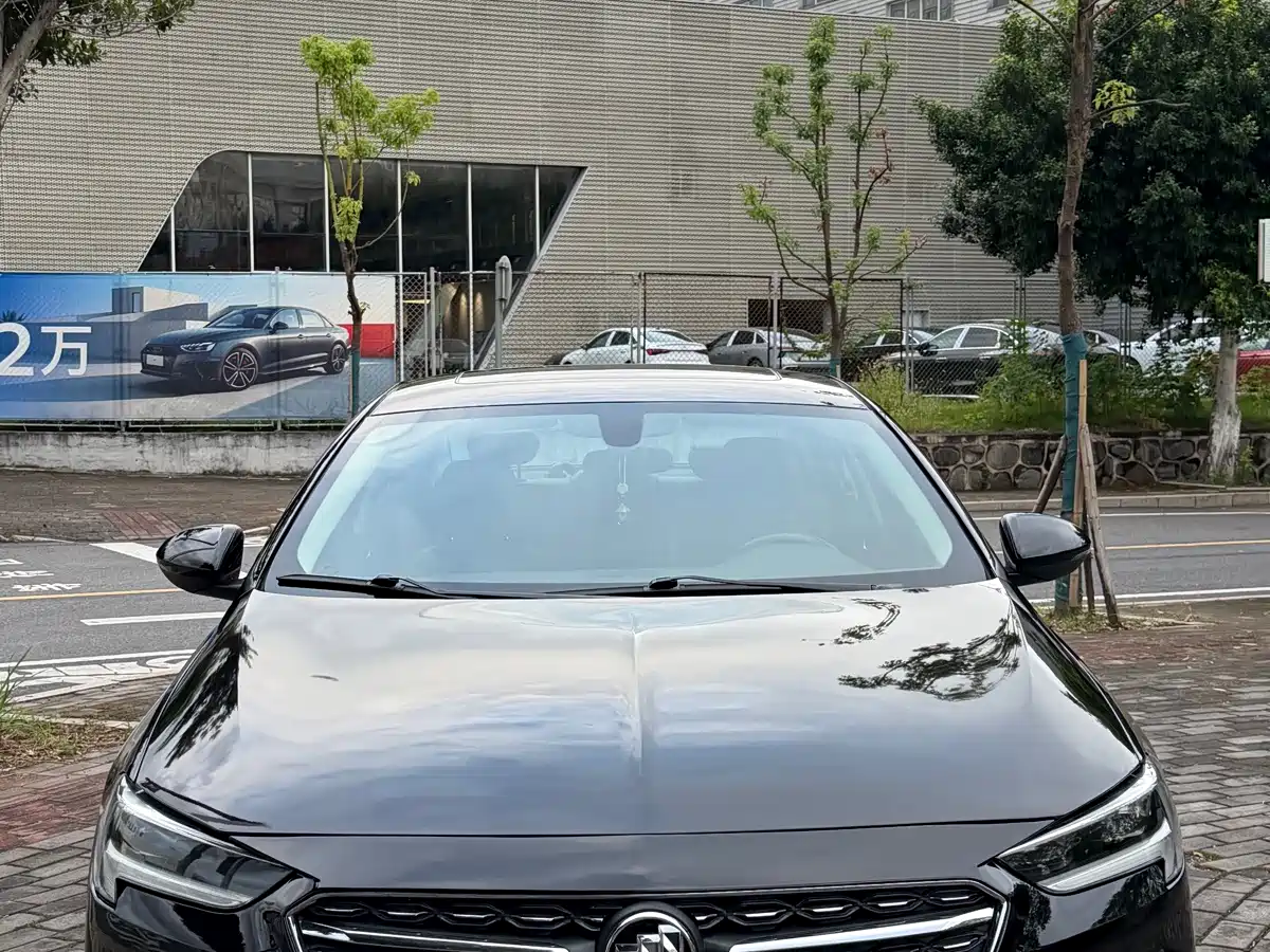 Фото 3 - Buick Regal