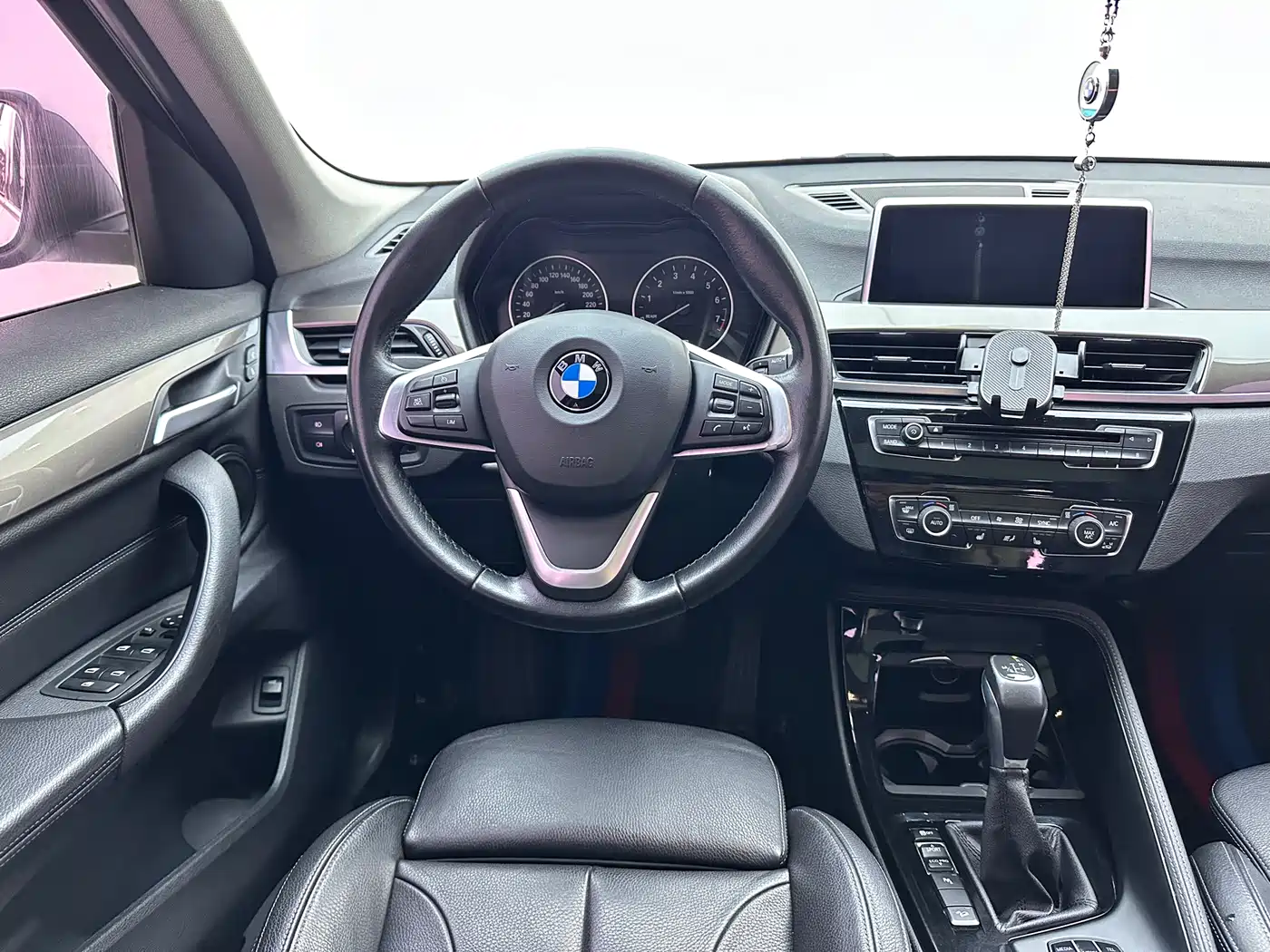 BMW X1 2016 xDrive20Li Luxury Model фото 10
