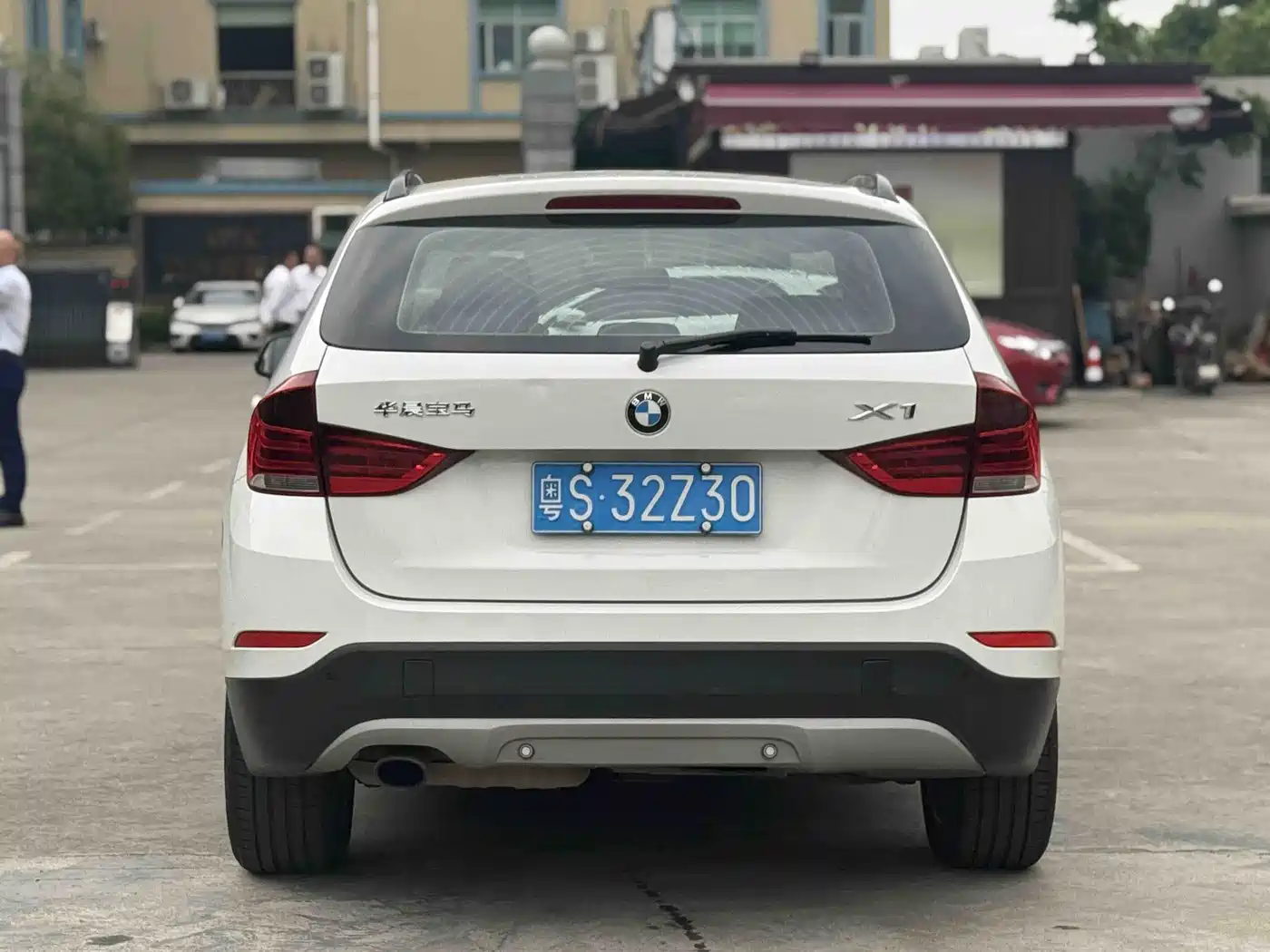 BMW X1 2013 sDrive18i Leading фото 5