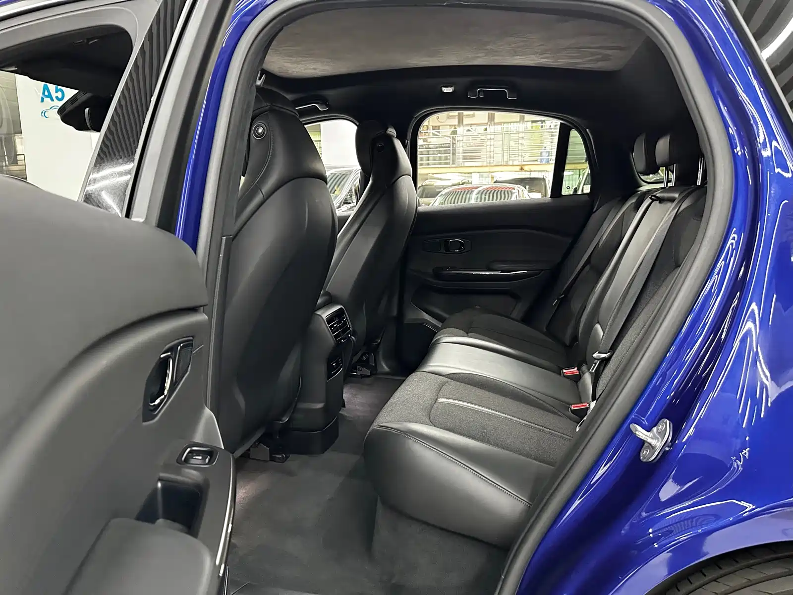 Фото 9 - NIO EC6