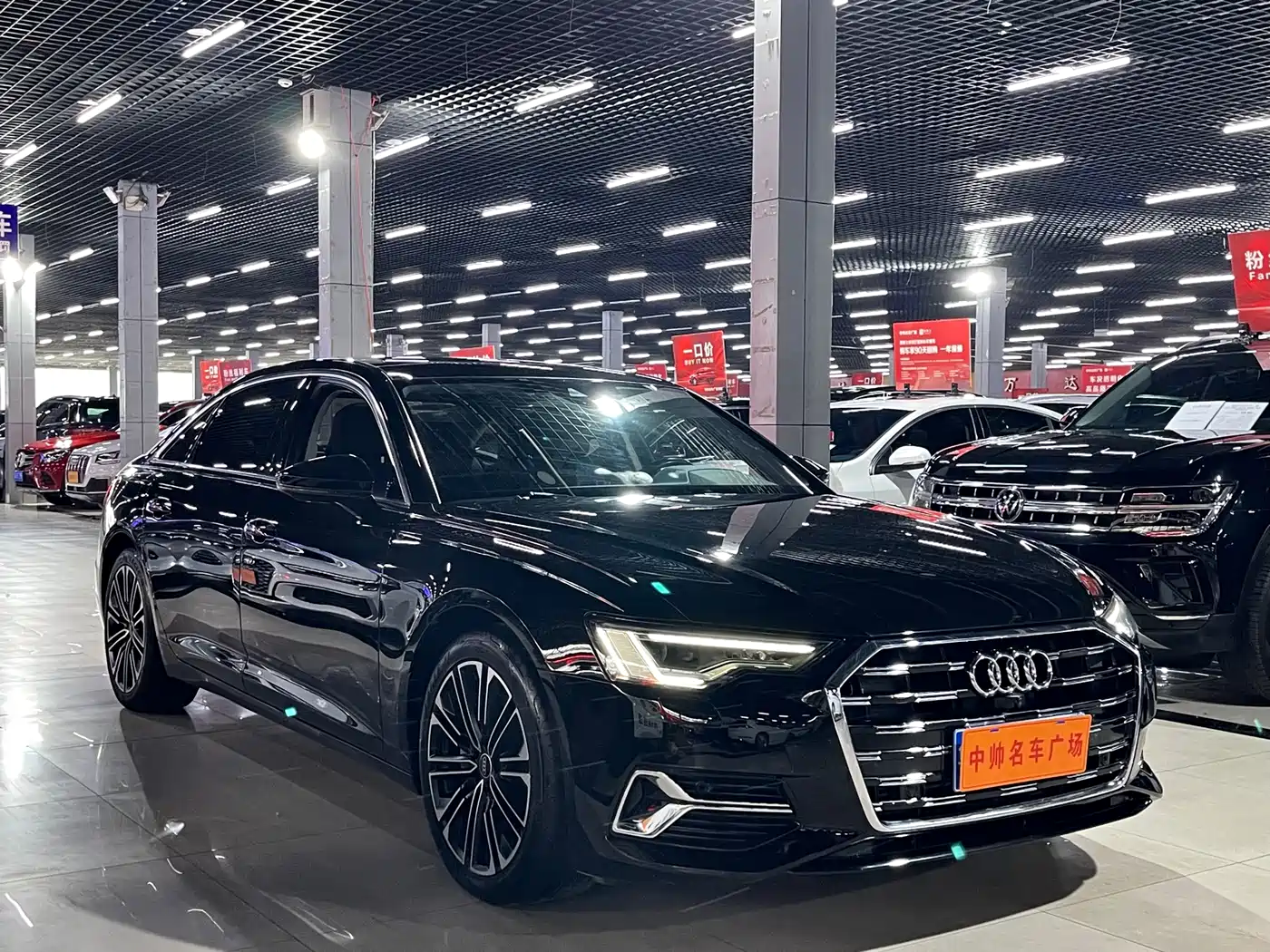 Audi A6L 2023 45 TFSI Premium Selection Elegance фото 3