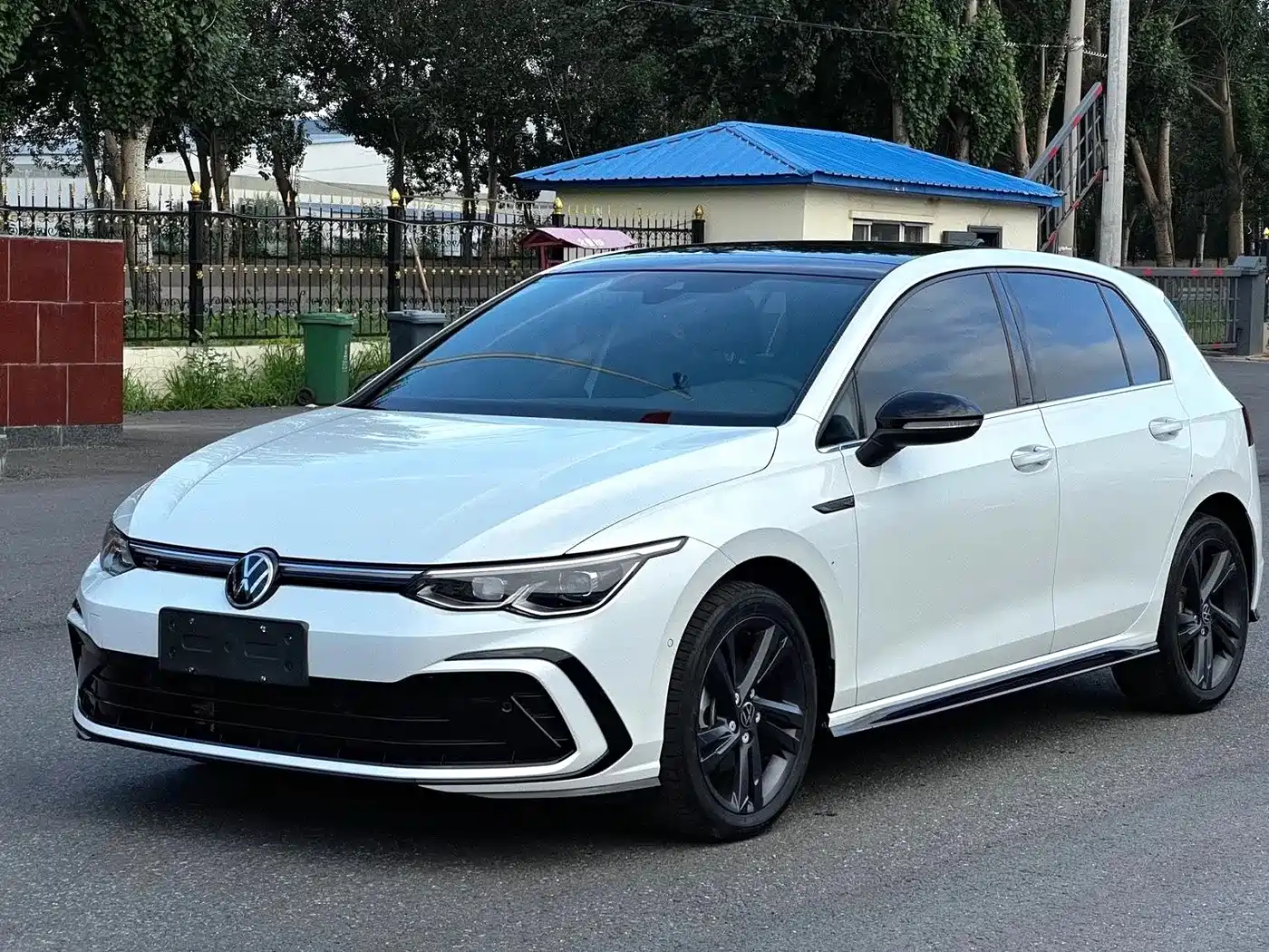 Volkswagen Golf 2021 280TSI DSG R-Line — фото 1