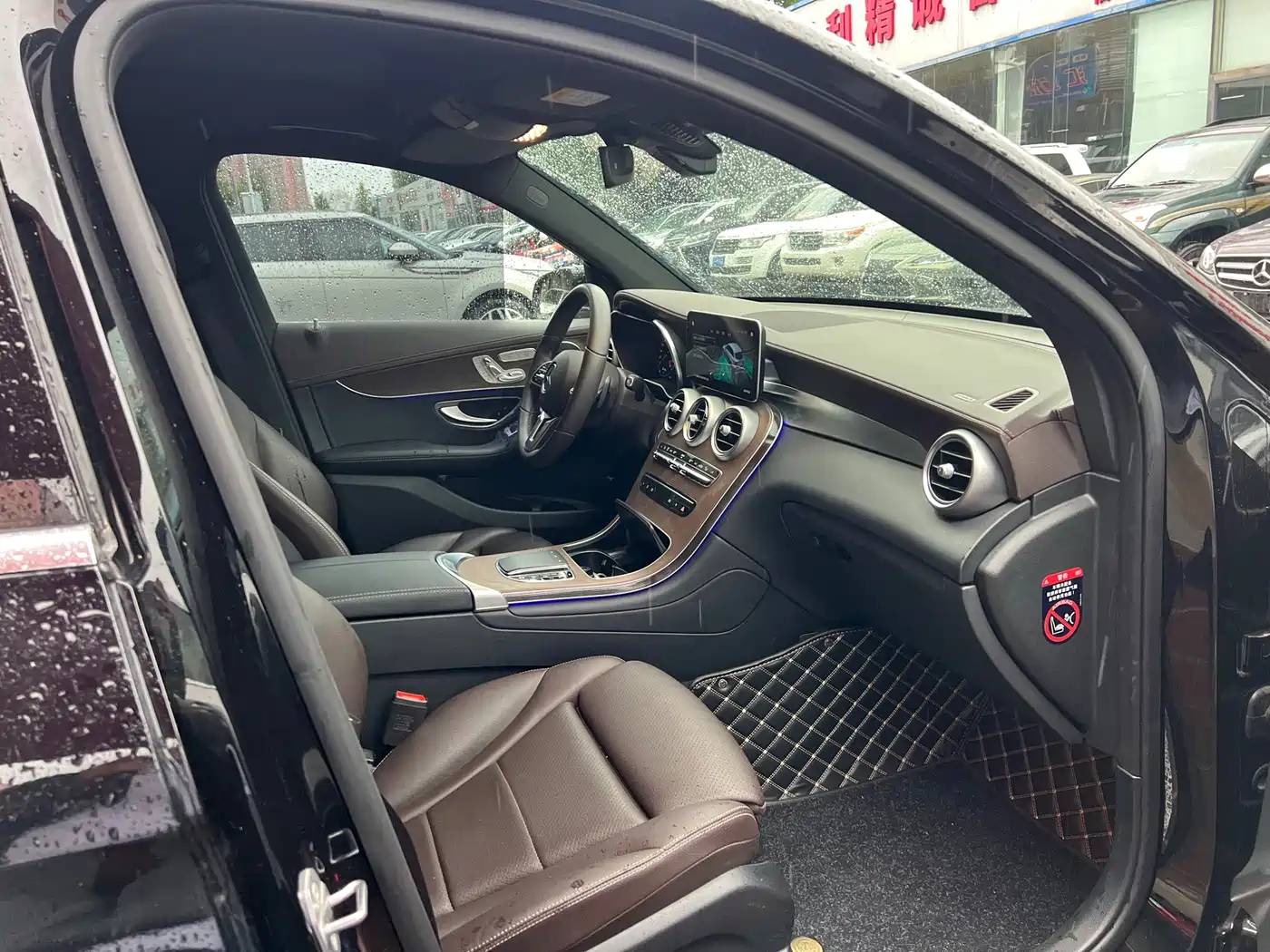 Mercedes-Benz GLC 2022 Facelift GLC 260 L 4MATIC Luxury Model фото 15