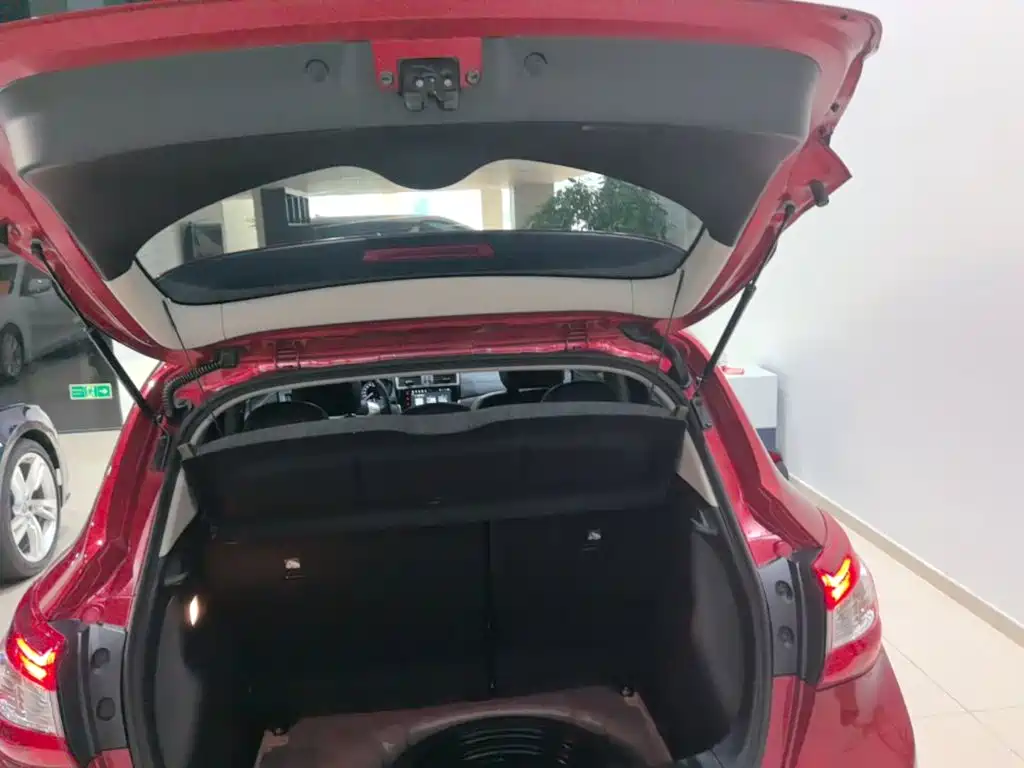 Nissan Tiida 2023 2024 1.6L CVT Smart Drive Edition