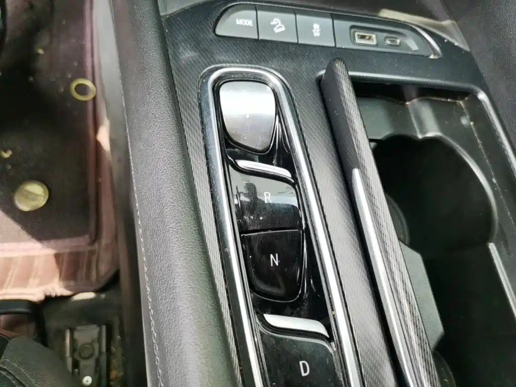 Фото 14 - Buick Enclave