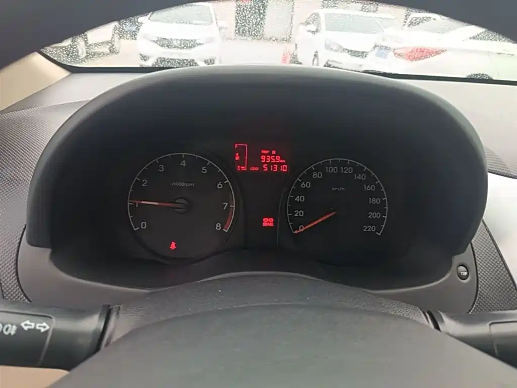 Hyundai Verna 2014 1.4L Manual Smart GLS фото 12