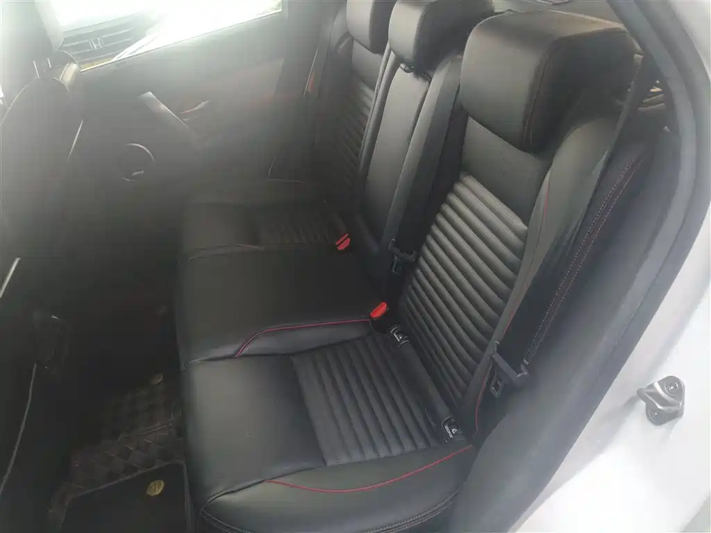 Land Rover Discovery Sport 2022 Model Year Facelift 249PS Metropolitan Edition фото 17